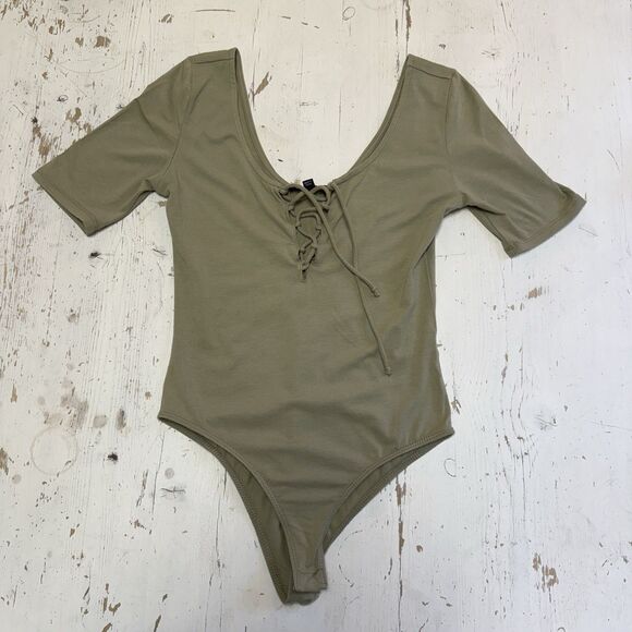 Ambiance Women's Size Medium Green Short Sleeve Lace Up Body Suit - Picture 1 of 16